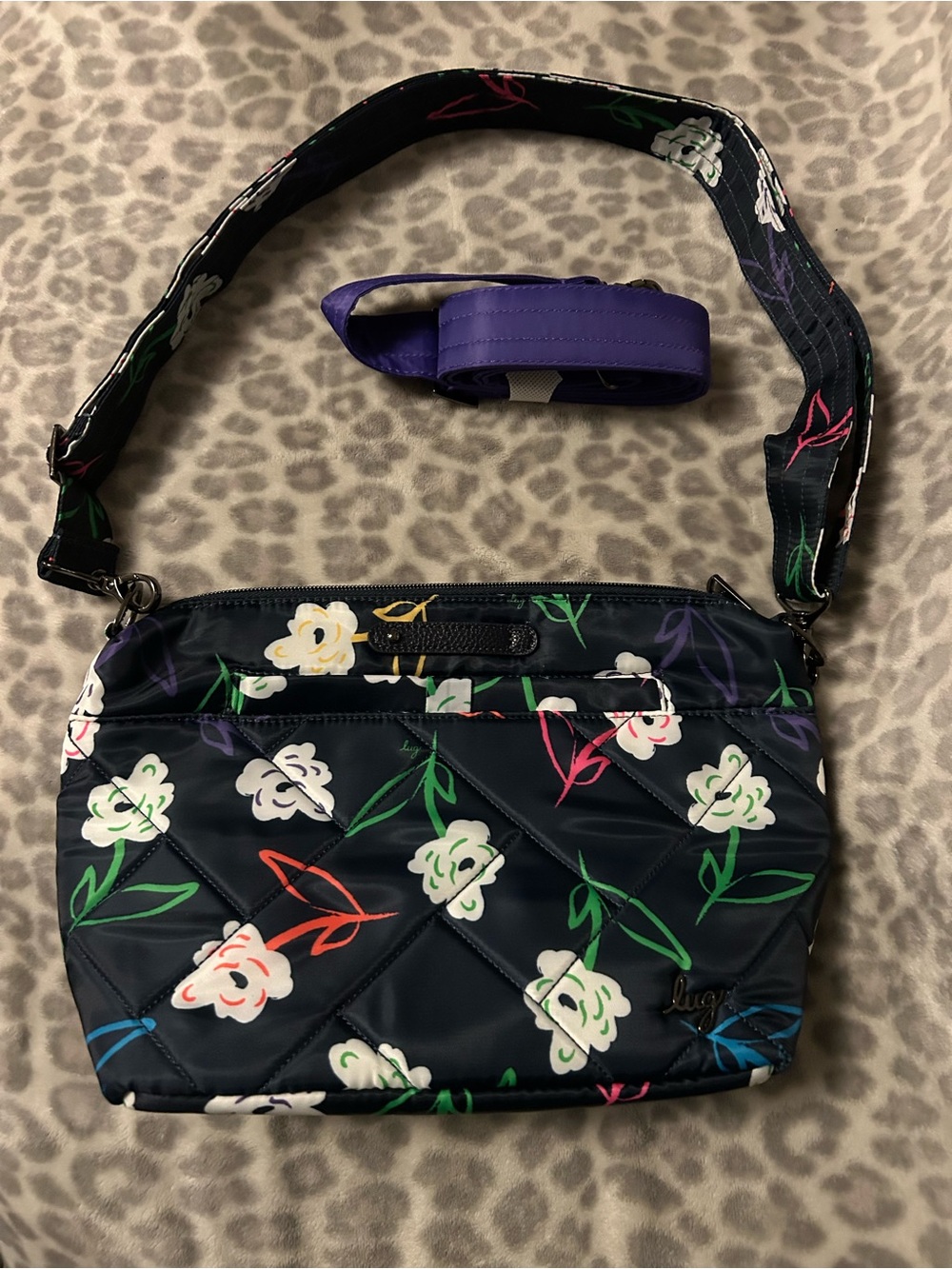 Quilted Sheen Floral Crossbody Bag in Navy